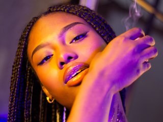 Erotik görüntülü sohbet Ebonymore06