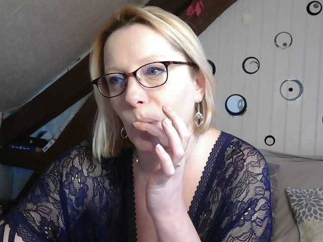 Yayın ekran görüntüleri EleannaRose