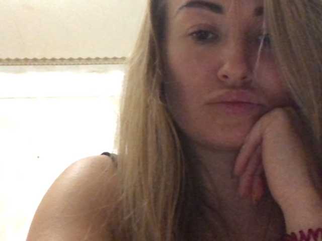 Yayın ekran görüntüleri ElegantBlonda