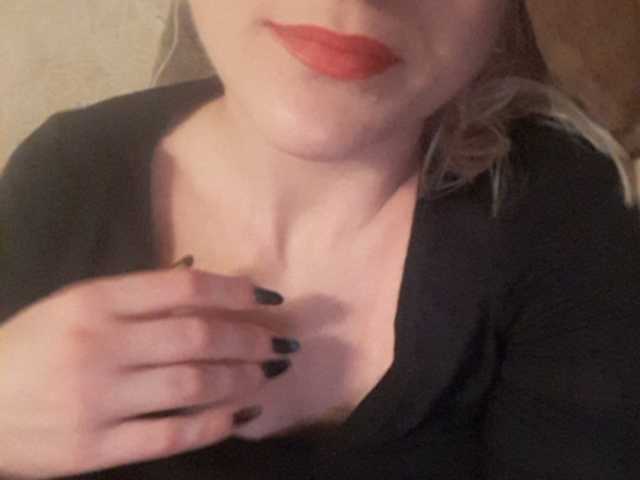 Yayın ekran görüntüleri ElegantBlonda