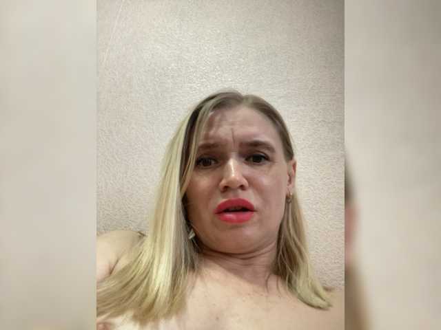 Yayın ekran görüntüleri Milka_Milf