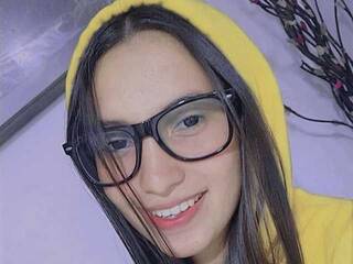 Erotik görüntülü sohbet ElianConnor