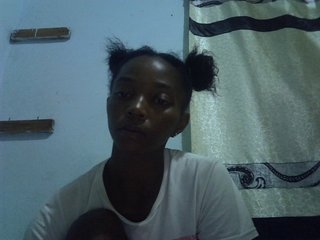 Erotik görüntülü sohbet ElianeXhot