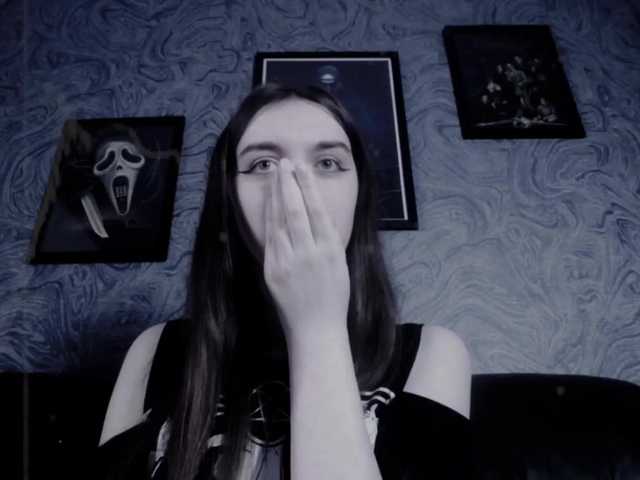 Yayın ekran görüntüleri EllaDark