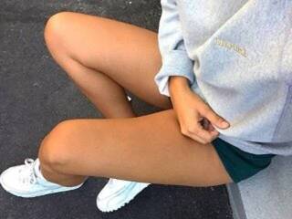 Erotik görüntülü sohbet EllaShinee