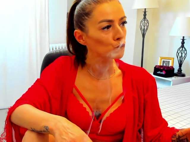 Yayın ekran görüntüleri Elle-Dior