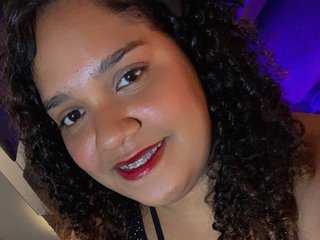 Erotik görüntülü sohbet EllyRain