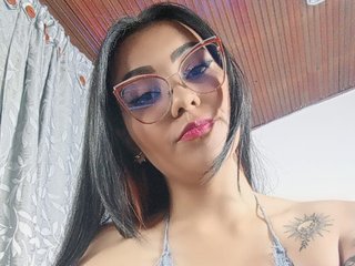Erotik görüntülü sohbet EmaKhalifa