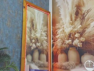 Erotik görüntülü sohbet EmaMiller