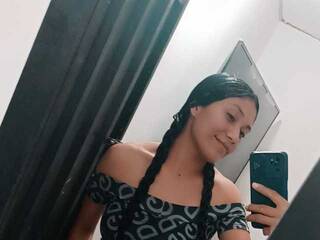 Erotik görüntülü sohbet Emely18a