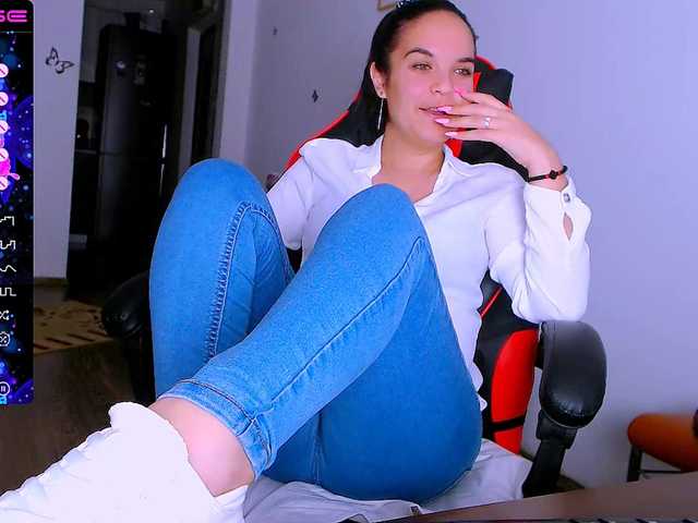 Yayın ekran görüntüleri EmeraldElla