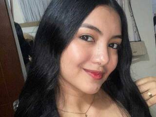 Erotik görüntülü sohbet Emi-latingirl