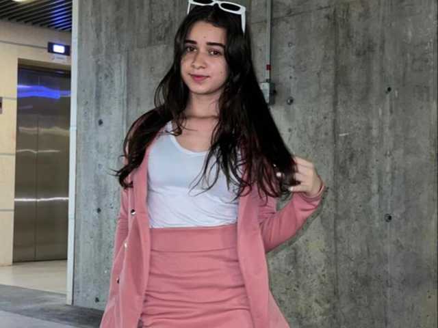 Profilin fotoğrafı EMIILYCOOPER-8