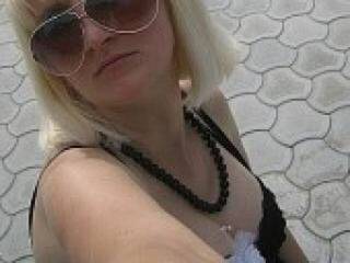 Erotik görüntülü sohbet emilianna