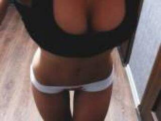 Erotik görüntülü sohbet emilidoll