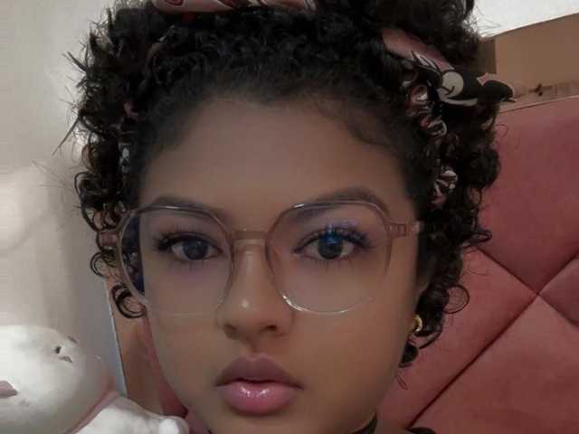 Profilin fotoğrafı emily-carzon