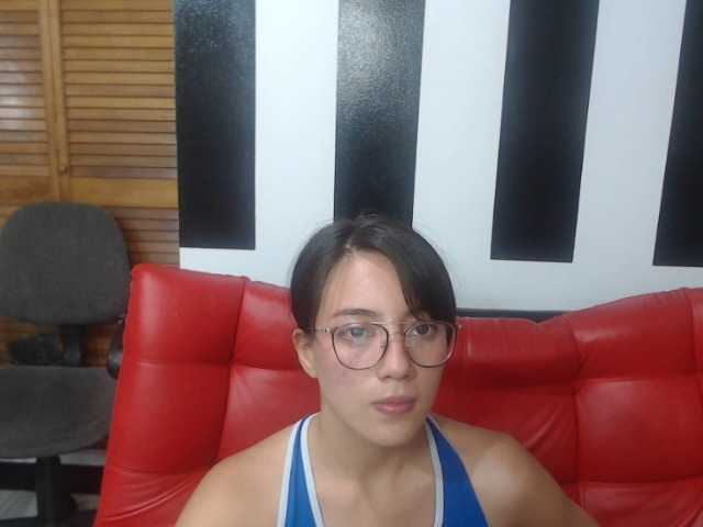 Yayın ekran görüntüleri emily-coper