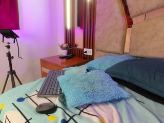 Erotik görüntülü sohbet emily-cute