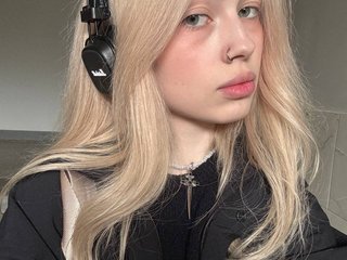 Erotik görüntülü sohbet EmilyFlowers