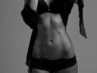 Erotik görüntülü sohbet EmilySimons