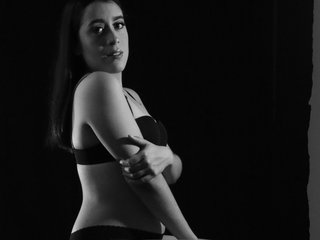 Erotik görüntülü sohbet emma-19a