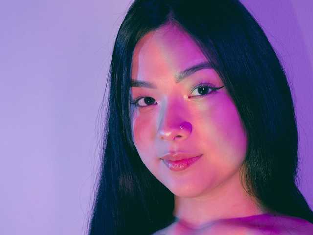 Profilin fotoğrafı Emma-Thoshi-