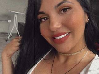 Erotik görüntülü sohbet EmmaDiamond