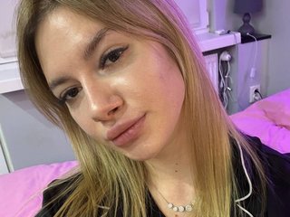Erotik görüntülü sohbet EmmaNix18