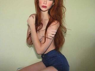 Erotik görüntülü sohbet EmmaWare