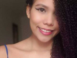 Erotik görüntülü sohbet emy-smile