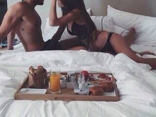 Erotik görüntülü sohbet EnzoNick