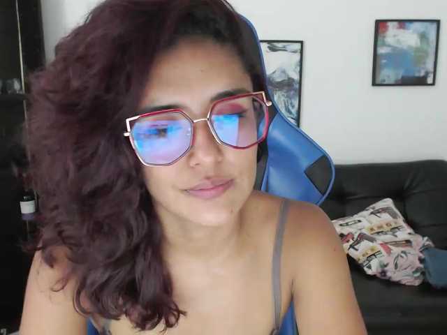 Yayın ekran görüntüleri Estefani-purple