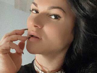 Erotik görüntülü sohbet Evitaa