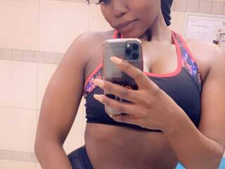 Erotik görüntülü sohbet FancyCherry