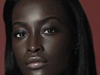 Erotik görüntülü sohbet flora-brown