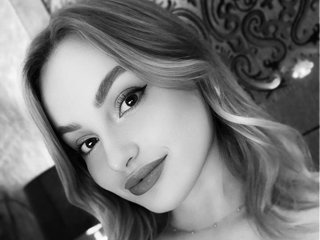 Erotik görüntülü sohbet FloraGreys