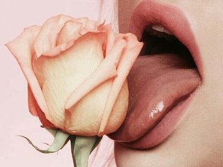 Erotik görüntülü sohbet Innocent_Flower