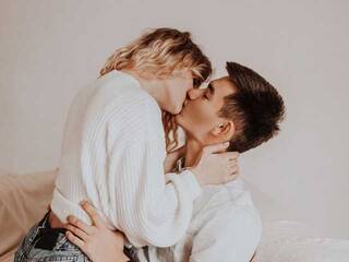 Erotik görüntülü sohbet FlowerNBlade