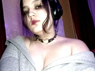 Erotik görüntülü sohbet FlowerVi