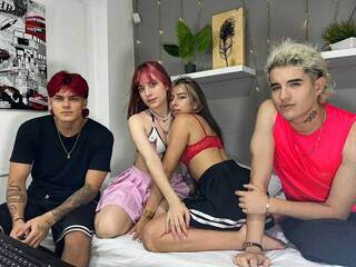 Erotik görüntülü sohbet Fourlov3-