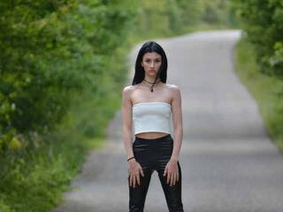 Erotik görüntülü sohbet GadeeaRed