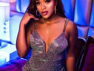 Erotik görüntülü sohbet GinnaDiior