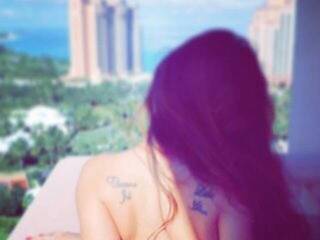 Erotik görüntülü sohbet Glitterbee