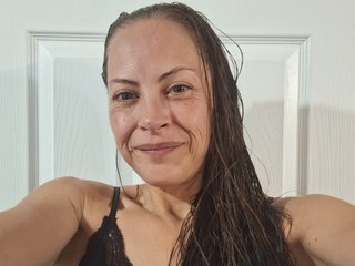 Erotik görüntülü sohbet GoddessTia247