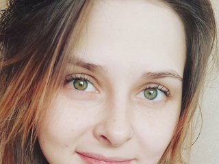 Erotik görüntülü sohbet Green-eyed