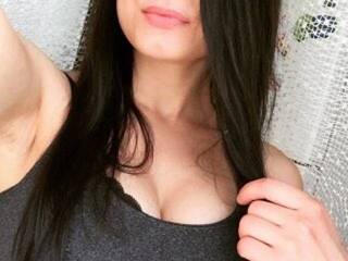 Erotik görüntülü sohbet H-o-t-Kira