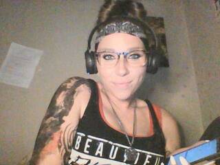 Erotik görüntülü sohbet Harlemhotshot