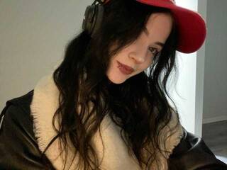 Erotik görüntülü sohbet Hi-Kylie