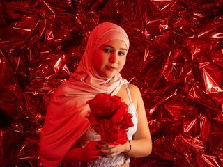 Erotik görüntülü sohbet Hijab-Sami