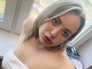 Erotik görüntülü sohbet HollyDoll